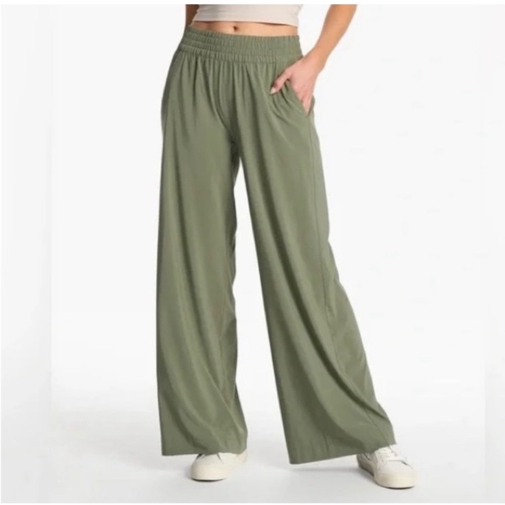 Vuori Villa Wide Leg Pants Sage Green Smocked Waist VW4047 Womens XS